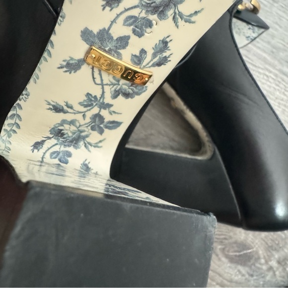 Women’s Black Gucci Heels - Picture 3 of 8